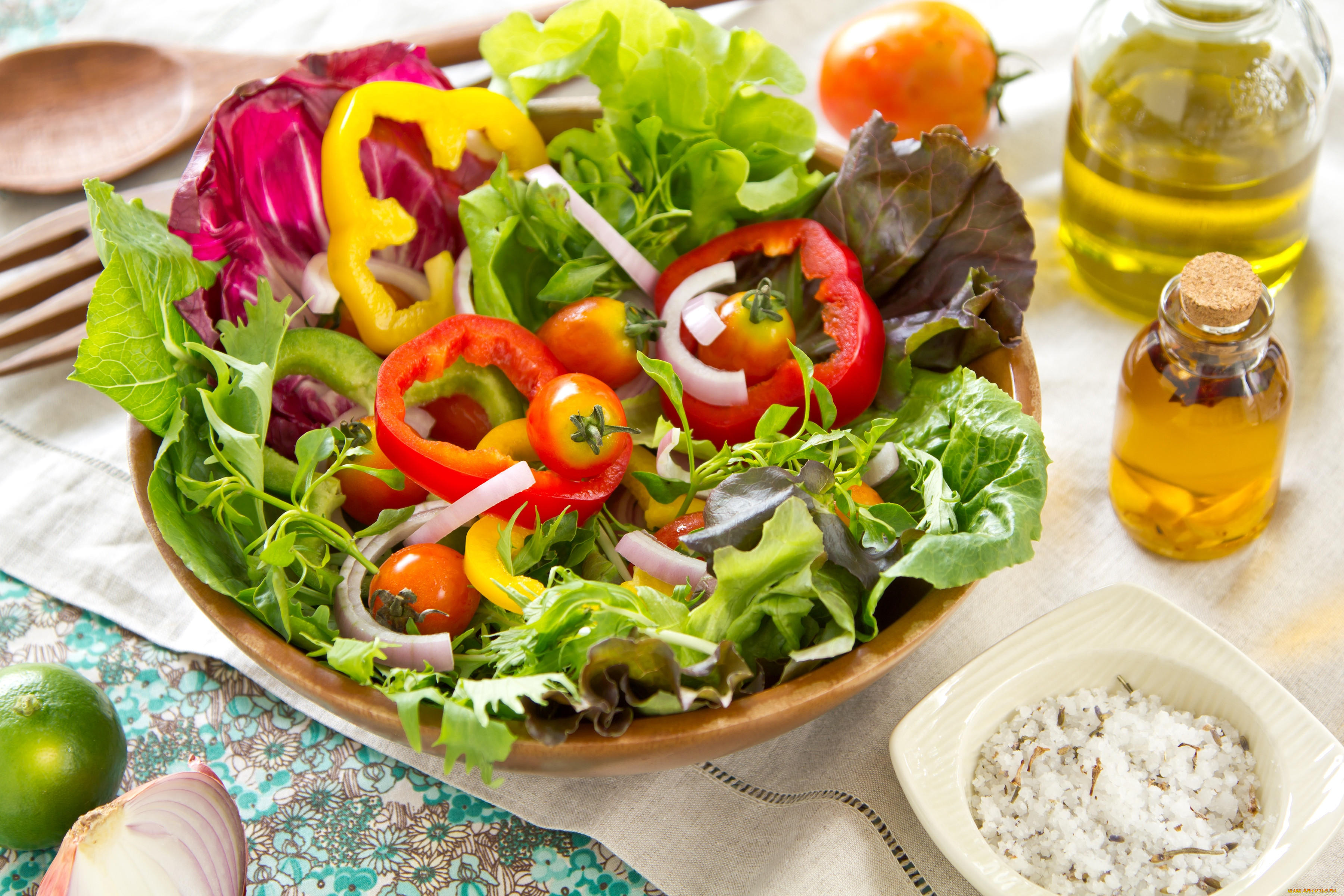Блюда в пост без растительного масла. Салат. Салат из овощей. Красивый салат из овощей. Салат из зелени и овощей.